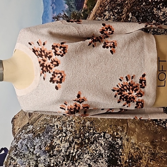 NWTO Sweater - Picture 1 of 2